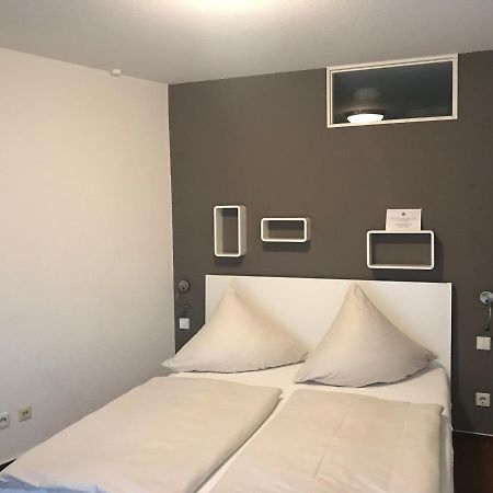 Hotel Astra ラシュタット エクステリア 写真