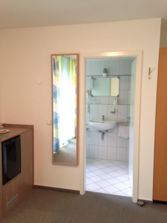 Hotel Astra ラシュタット 部屋 写真