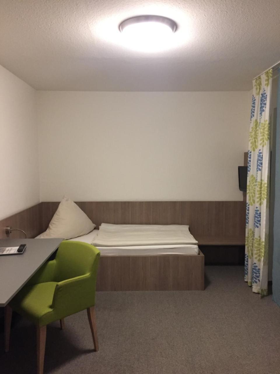 Hotel Astra ラシュタット エクステリア 写真